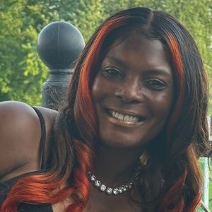 Meet your Posher, Beverly